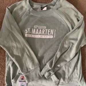 Light green crew neck sweatshirt